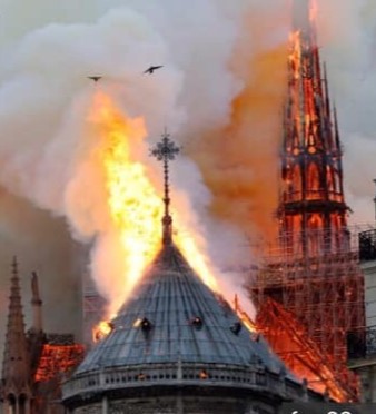 Notre Dame de Paris- Rekonstruktions overvejelser